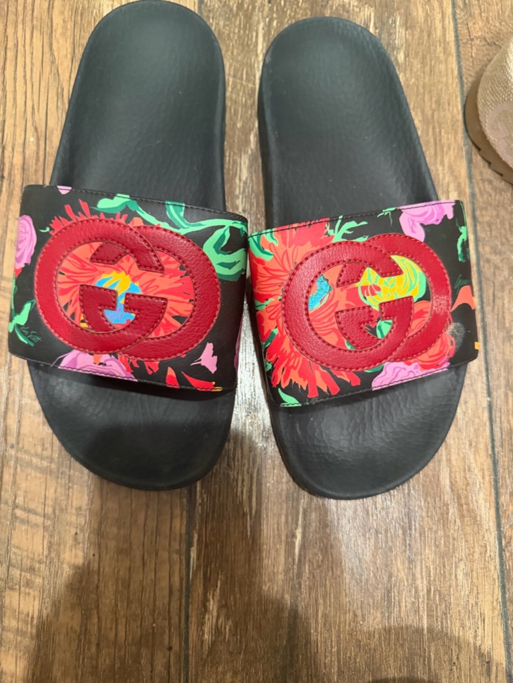 Gucci Black Floral Slide Sandals with Red Logo
